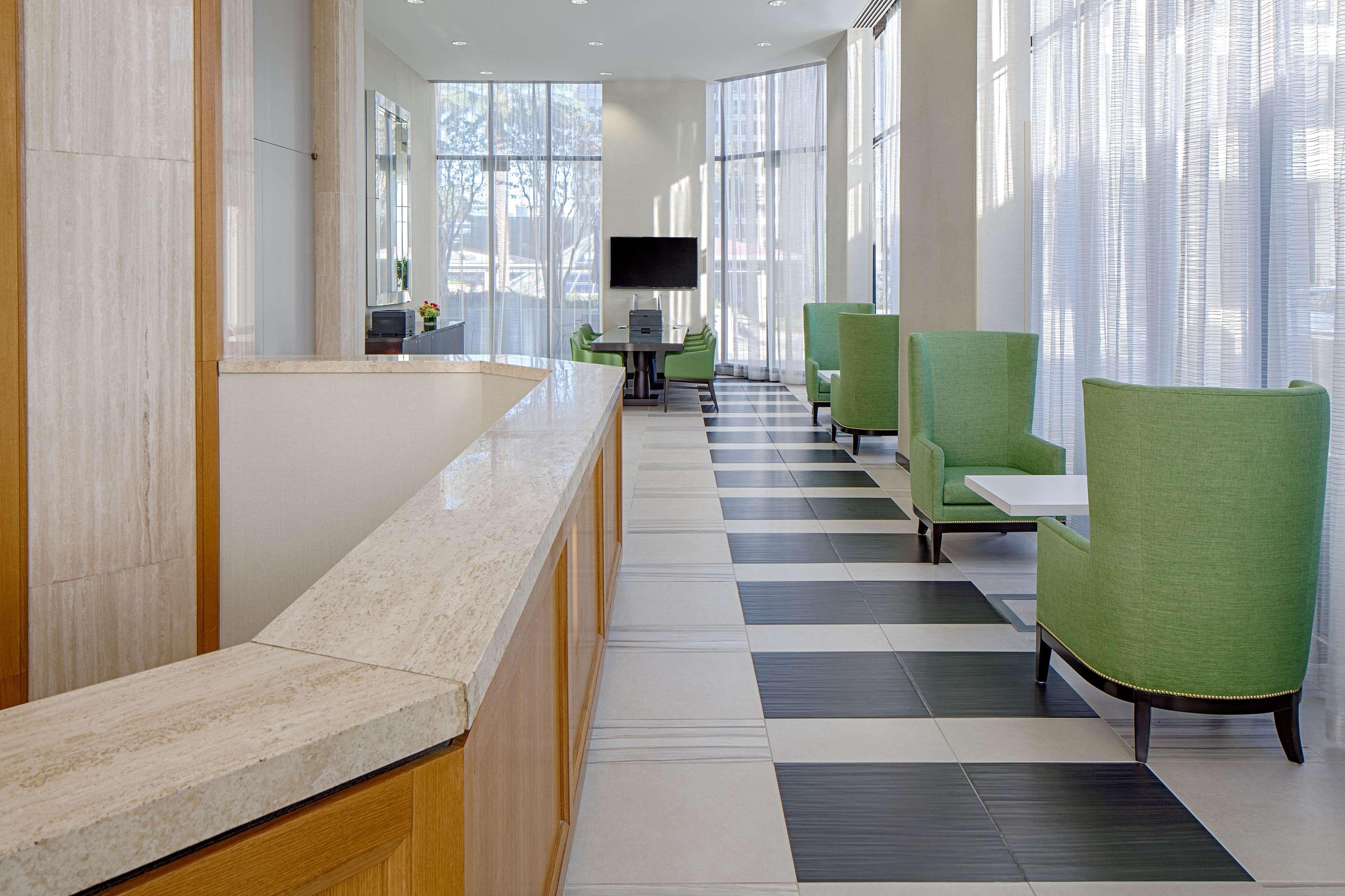 Doubletree By Hilton Hotel Houston Greenway Plaza Εξωτερικό φωτογραφία