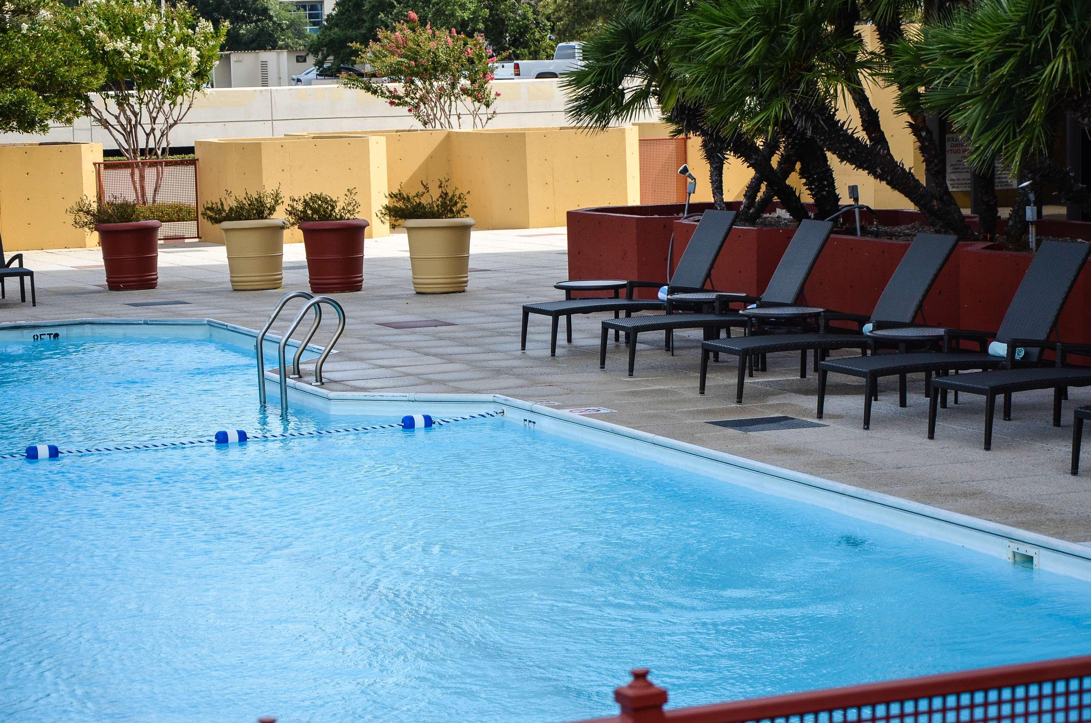 Doubletree By Hilton Hotel Houston Greenway Plaza Εξωτερικό φωτογραφία